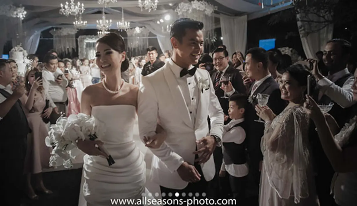  “Kayak gua yang orangnya lumayan cuek, tapi dia justru sebaliknya. Kontras. Tapi gua nyaman dengan perbedaan ini,” kata Dion di Kuningan City, Jakarta Selatan, beberapa waktu lalu. (Instagram/dionwiyoko)