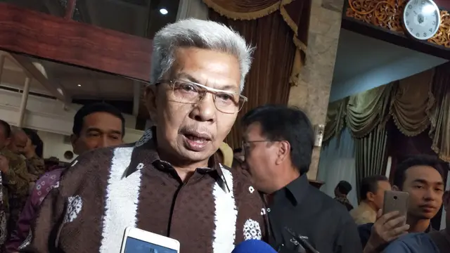 Gula Batok AsHadiah dari Mahasiswa Atas Capaian Sumsel Sebagai Provinsi Termiskin