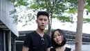 Saat sedang syuting video klip di Jag's Kitchen, Jagakarsa, Jakarta Selatan, Selasa (26/4/2016) keduanya hanya mengaku sebagai sebatas teman dan partner. (Adrian Putra/Bintang.com)