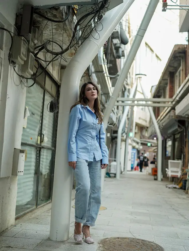 7 Inspirasi Outfit yang Tepat untuk Dipadupadankan dengan Boyfriend Jeans dari Ayla Dimitri, Tantri Namirah, hingga Alika Islamadina