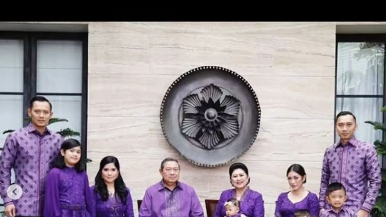 Ani Yudhoyono (Foto: Instagram/@annisayudhoyono)