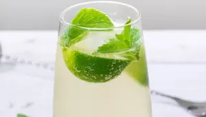 Ilustrasi minuman bersoda/credit: unsplash.com/Jenny
