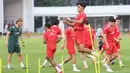 Latihan kali ini difokuskan pada pematangan taktik dan strategi menghadapi laga melawan Saint Kitts and Nevis. Tampak dalam foto, para pemain Timnas Indonesia menggelar sesi latihan resmi jelang melawan Saint Kitts and Nevis pada laga perdana FIFA Series 2026 di Stadion Madya, Kompleks Gelora Bung Karno, Jakarta, Kamis (26/3/2026). (Bola.com/M Iqbal Ichsan)