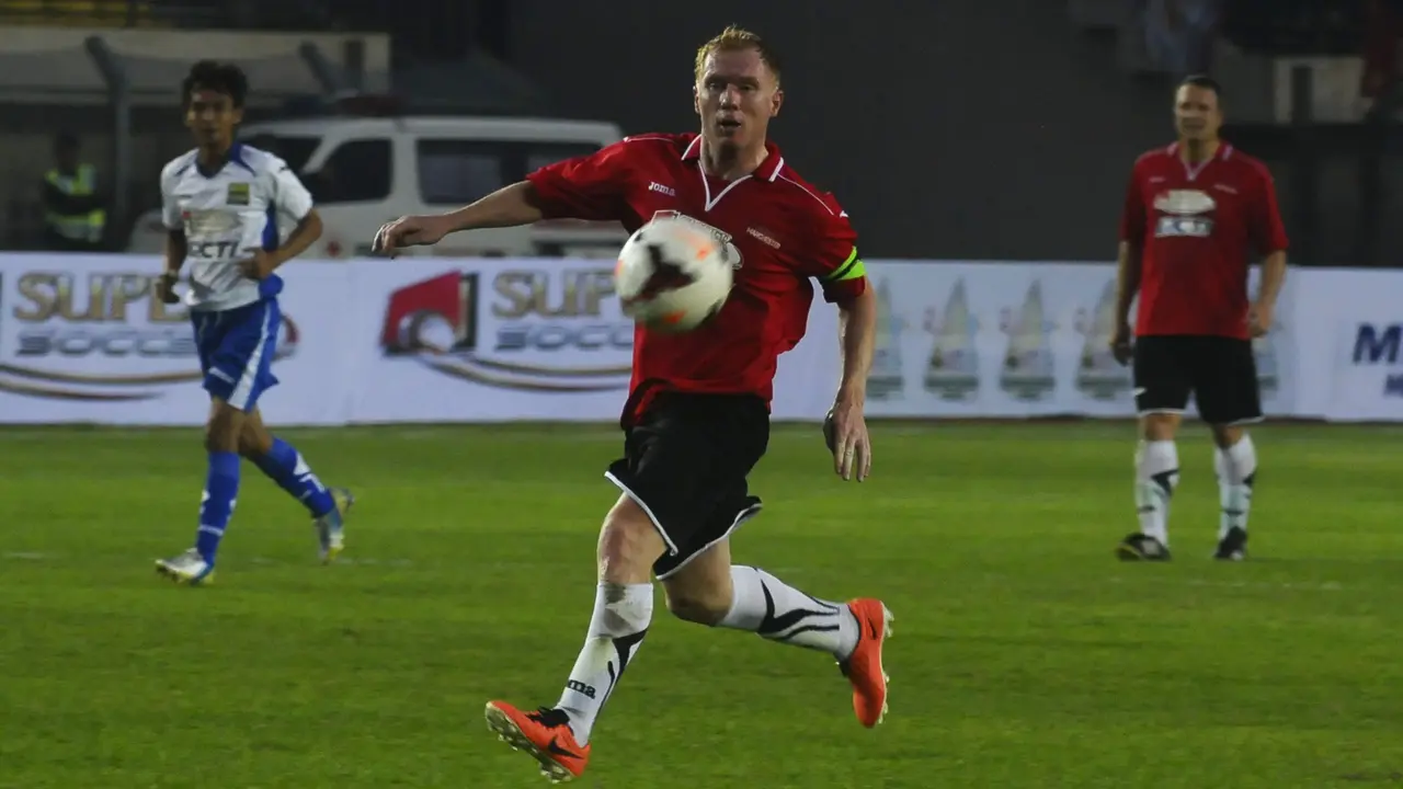 Scholes Tak Puas Cetak Satu Gol ke Gawang Persib