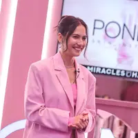 Perawatan wajah Pevita Pearce. Dok.Ponds