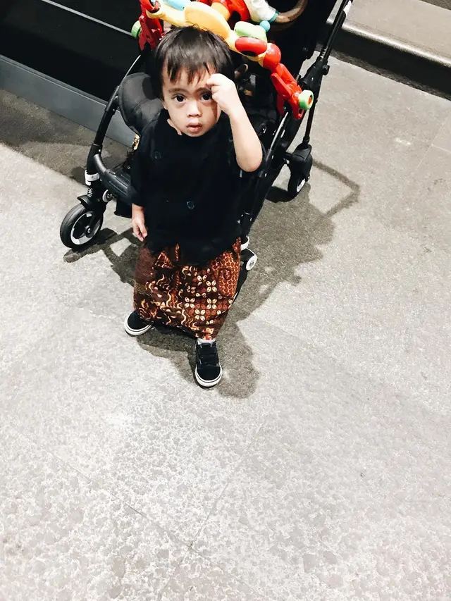 [Bintang] Menggemaskan, Ini 8 Foto Anak Artis Saat Pakai Baju Adat