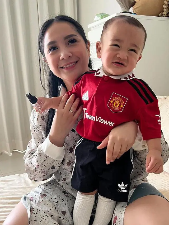 6 Potret Rayyanza 'Cipung' Tampil Sporty, Terbaru Bak Pemain Tenis