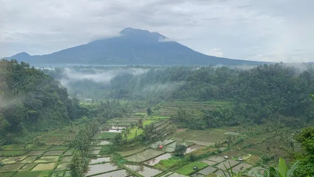 Gunung Agung.