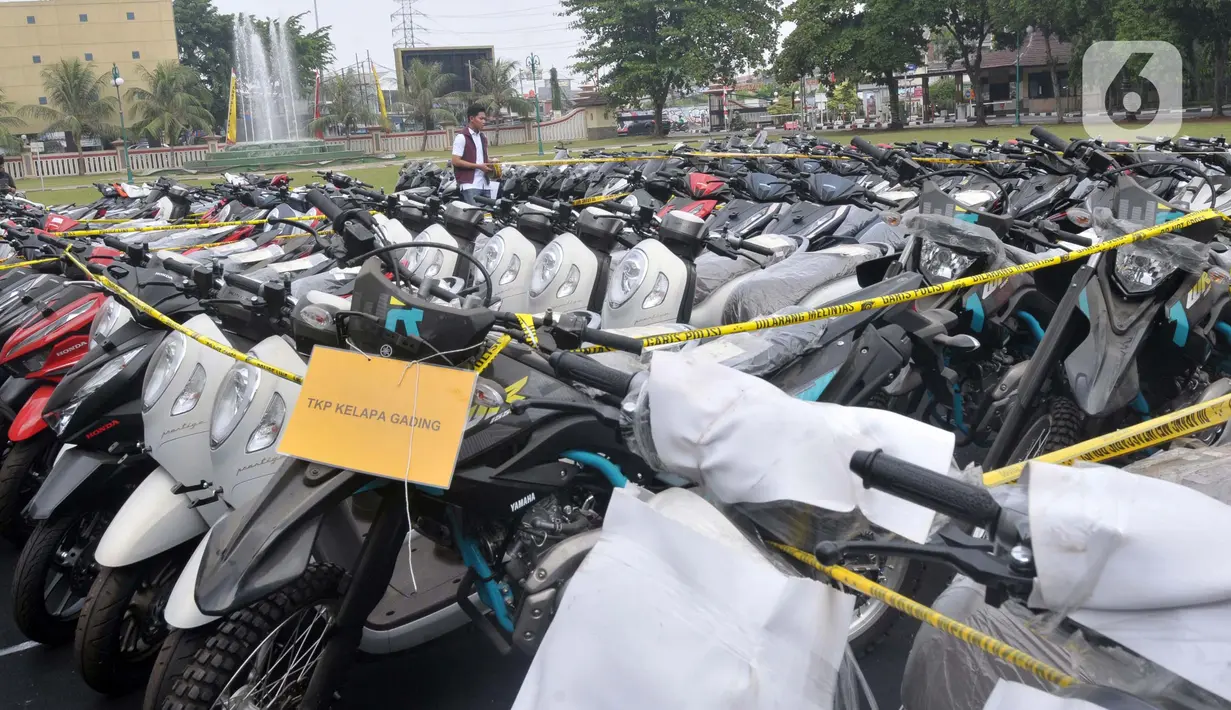 Dalam pengungkapan kasus ini Polri berhasil mengamankan 675 unit sepeda motor dari berbagai daerah. (merdeka.com/Imam Buhori)