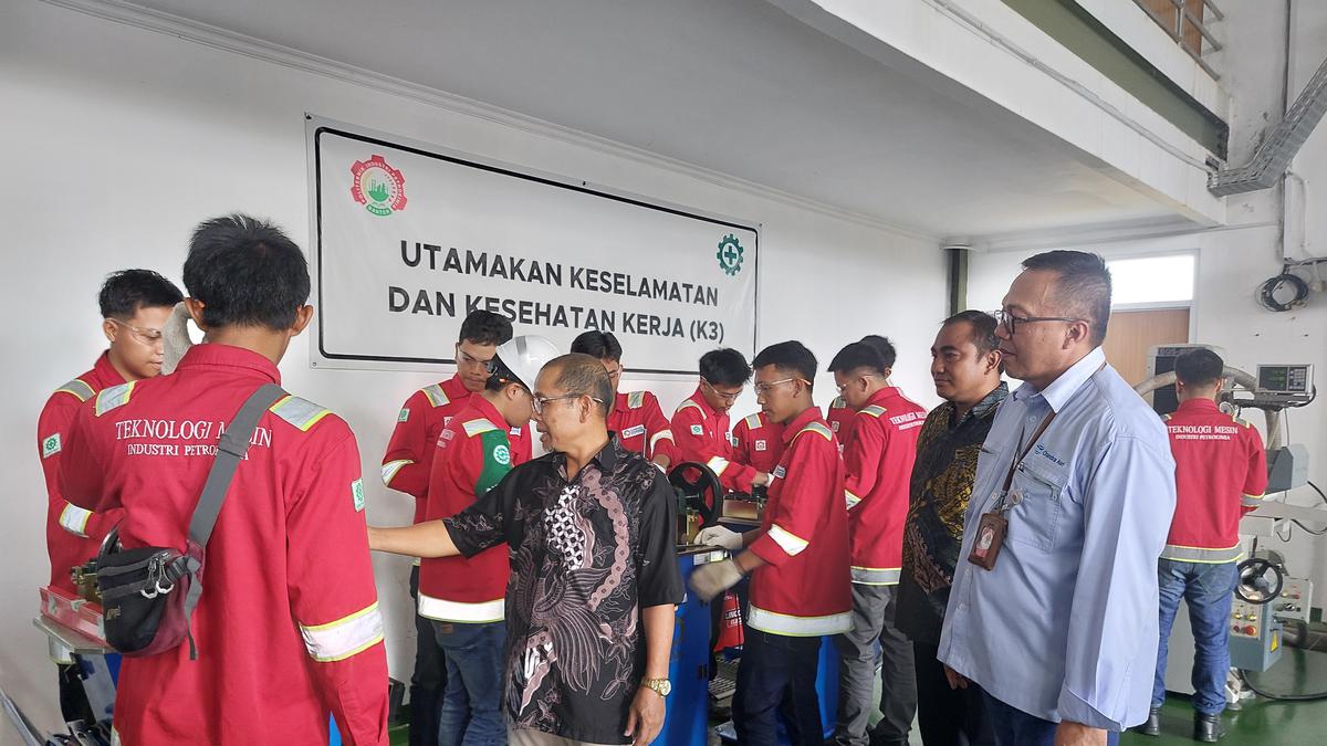 Kolaborasi Chandra Asri dan PIPB, Menyiapkan Generasi Terampil di Industri Petrokimia