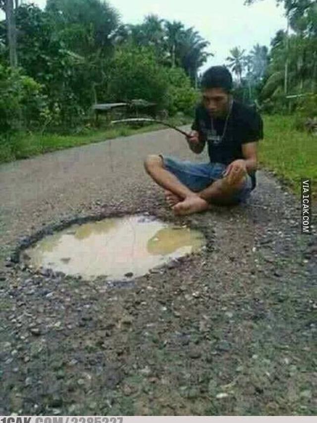 6 Tingkah Iseng Pemuda yang Kocak Ini Tertangkap Kamera, Absurd