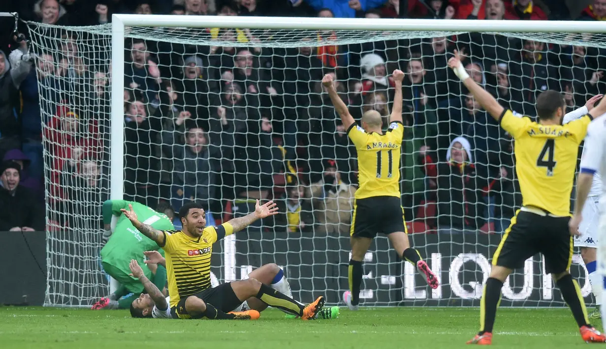 Pemain Watford merayakan gol ke gawang Leeds United pada putaran kelima Piala FA di Stadion Vicarage Road, London, (20/2/2016). (AFP/Olly Greenwood)