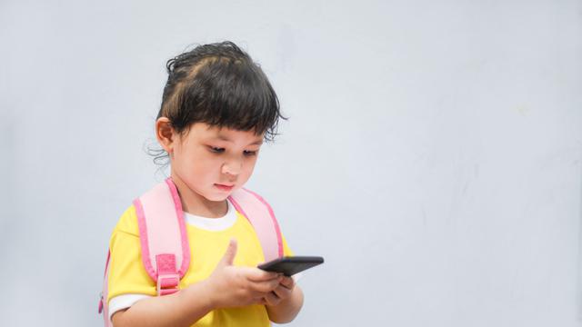 Anak Main Smartphone