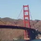 Jembatan itu merupakan jembatan bersuspensi terpanjang di dunia.
