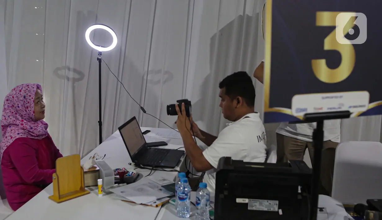 Sementara, layanan paspor yang diberikan yaitu pembuatan paspor baru dan penggantian. (Liputan6.com/Angga Yuniar)