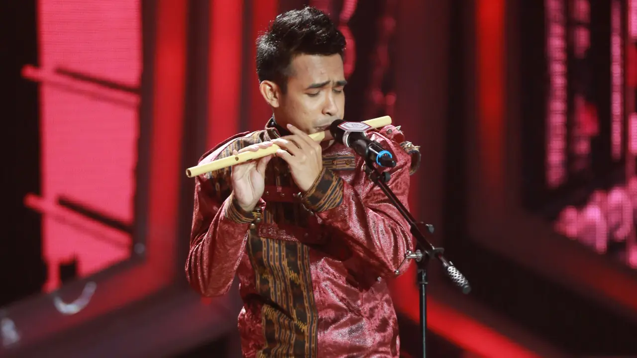 [Bintang] 5 Aksi Keren Fildan D'Academy Saat Manggung