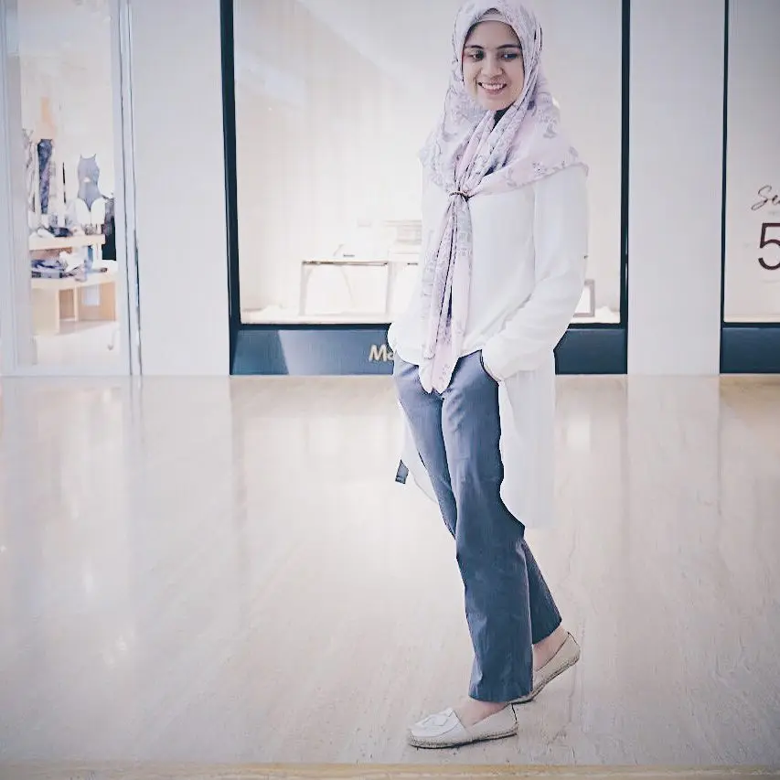 Padu padan hijab yang bikin penampilan menarik ala Nycta Gina. (sumber foto: @missnyctagina/instagram)