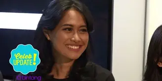 Putri Ayudya berperan sebagai Indri di film Bangkit dan terharu melihat hasil dari filmnya.