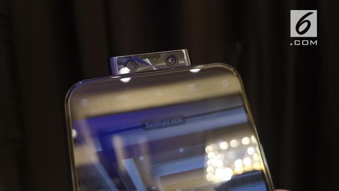 Tampak depan kamera selfie Vivo V17 Pro. (Liputan6.com/ Agustinus Mario Damar)