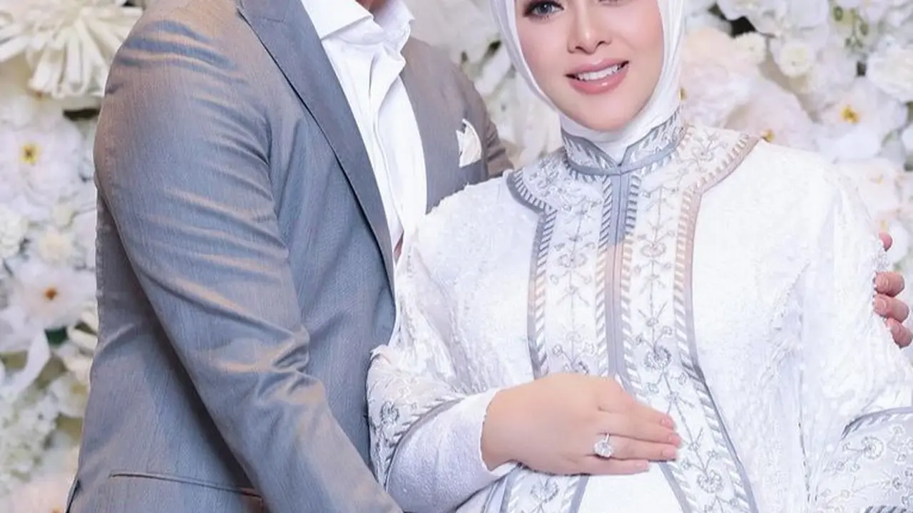 Tampilan Syahrini saat Syukuran Kehamilan 7 Bulanan Di Singapura