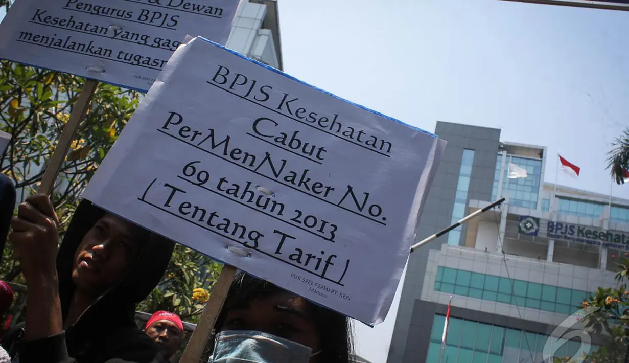 Mereka menuntut agar pihak BPJS agar mencabut Permenkes RI No. 69 tahun 2013 tentang standar tarif pelayanan kesehatan dan merubah sistem "INA CBG's' menjadi "Free For Service", Jakarta, Rabu (17/9/2014) (Liputan6.com/Faizal Fanani)