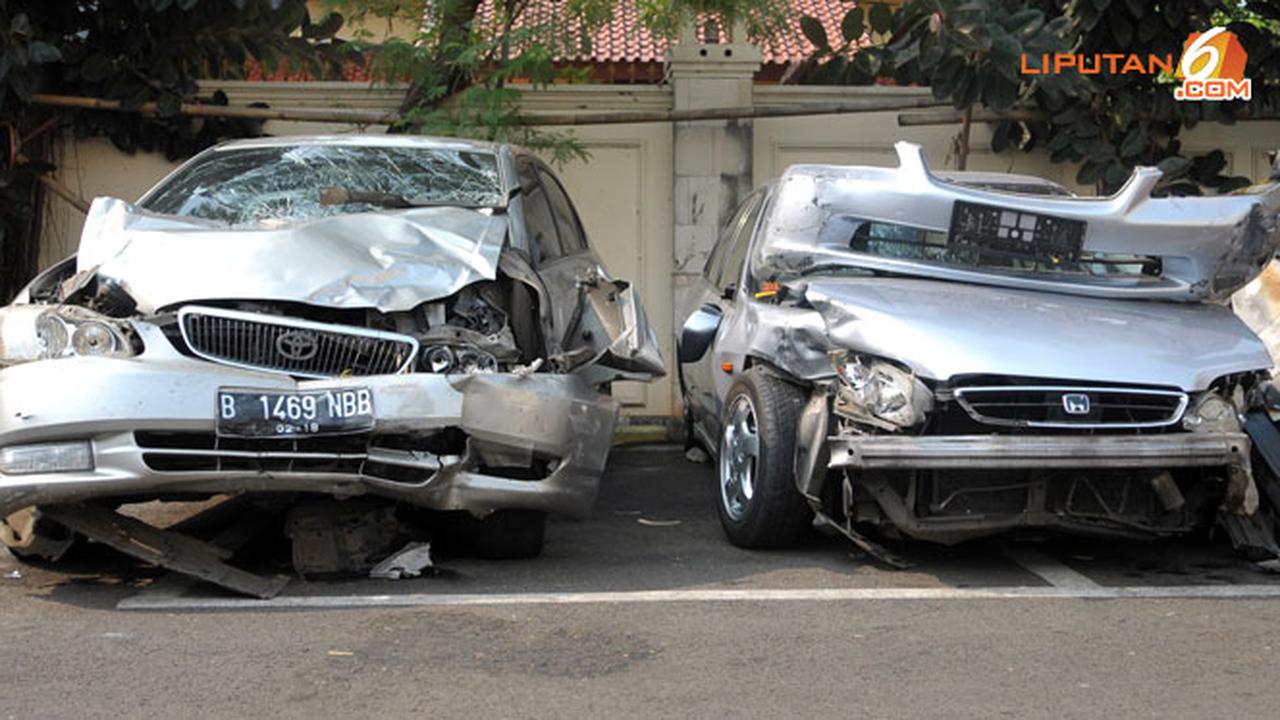 kecelakaan-senayan-130923b.jpg