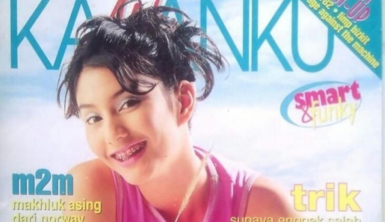 Pemilik nama lengkap Mirasih Tyas Endah ini mengawali karier di dunia hiburan sebagai model. Parasnya yang menawan sedari remaja sudah membuat Tyas ditunjuk jadi model majalah. Tyas ABG ini sangat sering menghiasai cover majalah era 2000-an. (Liputan6.com/IG/happymemories85)