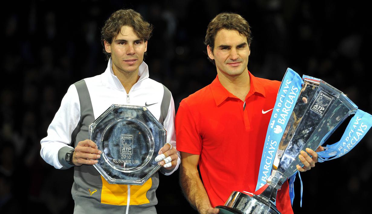 5. Tahun 2010 - Roger Federer (Swiss) berhadapan dengan Rafael Nadal (Spanyol) dalam partai final yang berlangsung di O2 Arena, London, Inggris (28/11/2010). Roger Federer menang dengan skor 6-3, 3-6, 6-1. (AFP/Glyn Kirk)