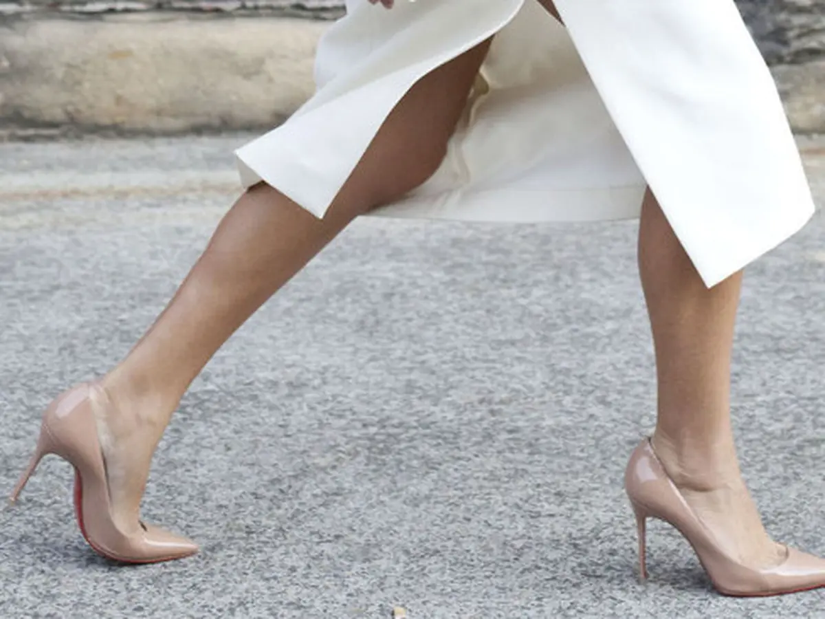 Louboutin akan Rilis 2 Warna Nude baru untuk Sepatu High Heels Lifestyle Liputan6