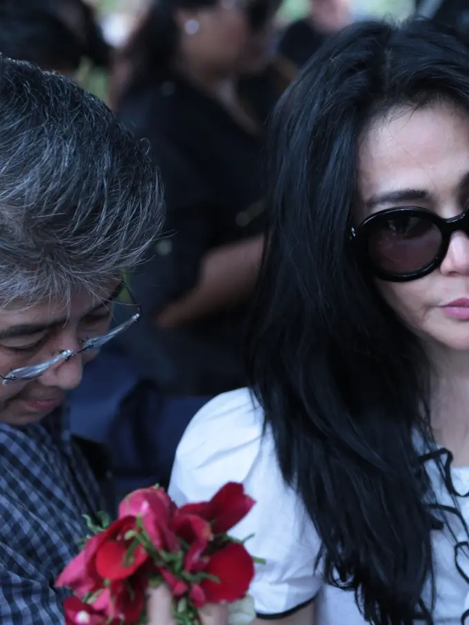 [Bintang] Connie Constantia