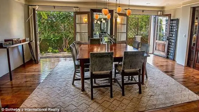 [Bintang] Rumah Nick Jonas