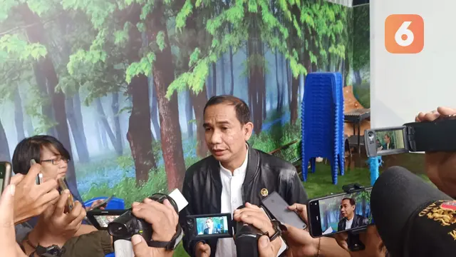 Anggota Komisi III DPR, Rudianto Lallo meminta Polda Sulsel mengusut dugaan kejanggalan tewasnya oknum Polres Sinjai, Bripka AR saat ditangkap oleh BNNP Sulsel. (Liputan6.com/Eka Hakim)