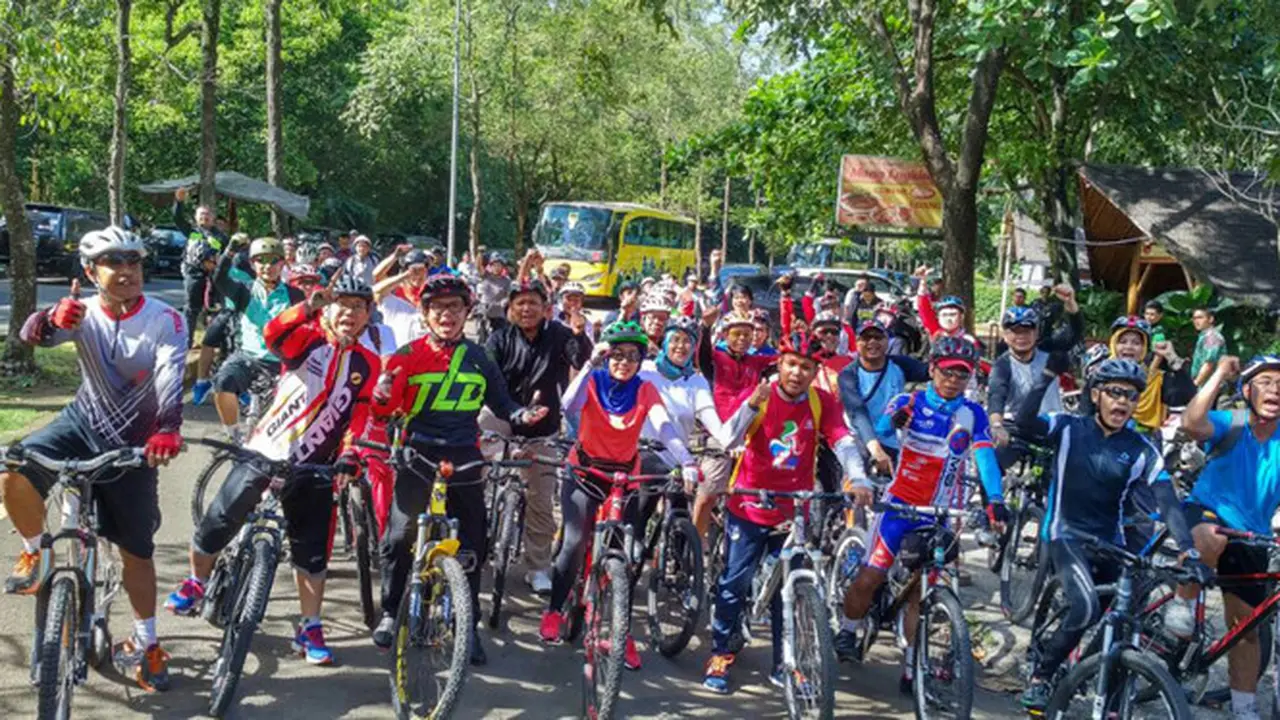 Dialog sosial ketenagakerjaan juga diyakini mampu mencari solusi menghadapi dampak digitalisasi ekonomi.