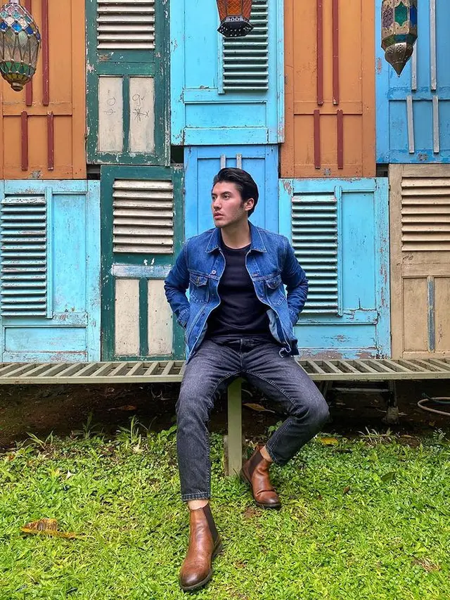 7 Potret Valentino Peter, Pemeran Rama dalam Sinetron Love Story The Series