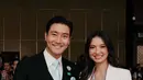 Dikenal cukup akrab dengan Siwon Choi, begini potretnya yang tampil menawan kenakan tank top, blazer dan rok tenun. [@ralineshah].