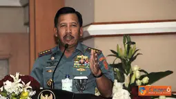 Citizen6, Magelang: Panglima TNI Laksamana TNI Agus Suhartono memberikan pembekalan kepada 836 Capaja TNI dan Polri di Gedung A.H. Nasution Akmil Magelang, Jawa tengah, Rabu (11/7) sore. (Pengirim: Badarudin Bakri).