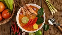 Thai Tom Yum Soup Recipe: The Classic and the Vegan Versions