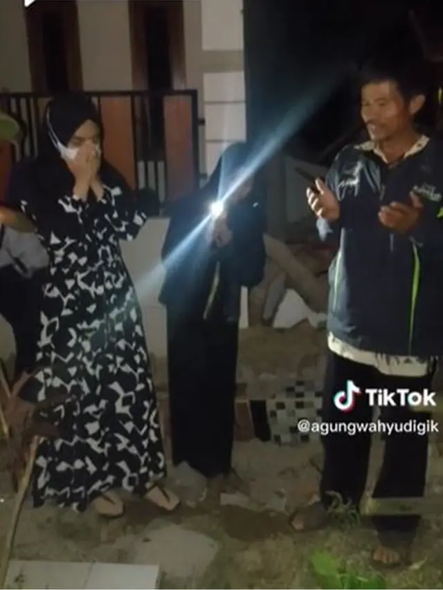 6 Potret Ria Ricis Bantu Korban Gempa Cianjur, Terjun Langsung ke Lokasi