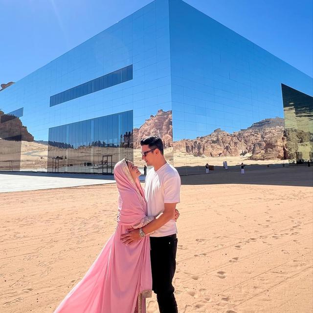 Potret 6 Pasangan Artis di Al Ula, Tetap Nikmati Momen Meski Sempat Dicibir