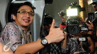 Pasha Ungu usai mendatangi KPK untuk melaporkan harta kekayaannya, Jakarta, Jumat (24/7/2015). Pelaporan tersebut sebagai syarat karena dirinya maju sebagai calon Walikota Palu. (Liputan6.com/Yoppy Renato)