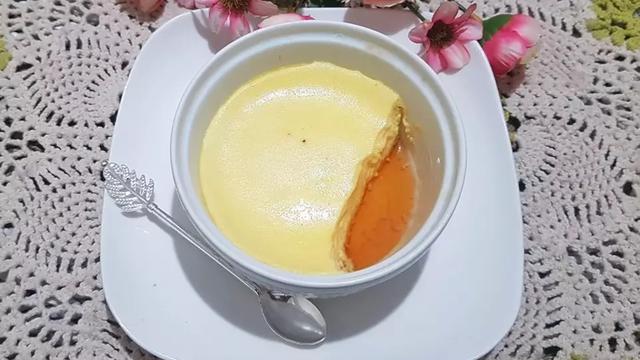 Resep puding caramel kukus. (dok. Cookpad @mbantuk)