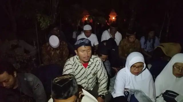 Haul sekaligus ziarah Makam Eyang Kiai Singadipa, panglima perang Pangeran Diponegoro dalam perang Jawa. (Liputan6.com/Angga/Muhamad Ridlo)