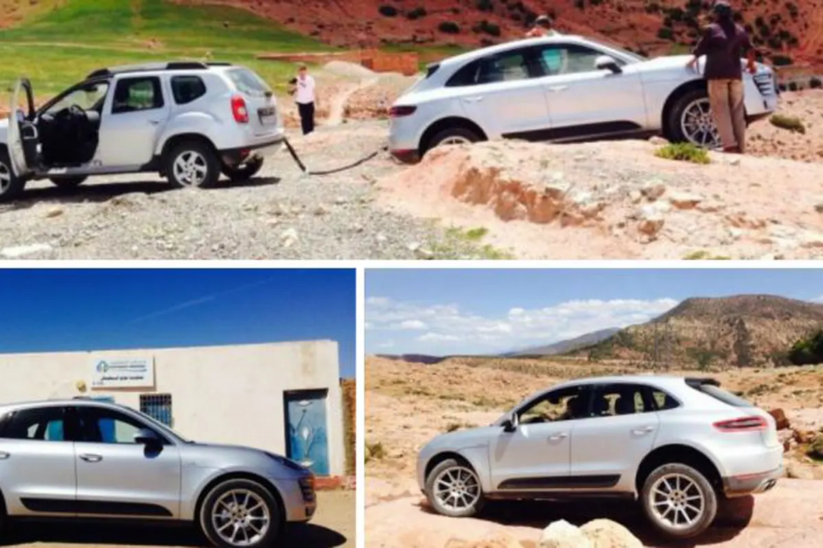 [OTO-News] Mobil `Murah` Selamatkan Porsche Macan yang Terperosok