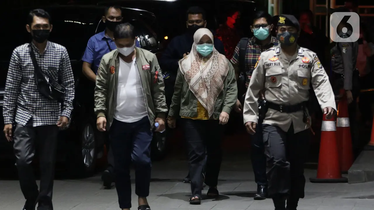 Terjaring OTT, Bupati Kolaka Timur Andi Merya Nur Tiba di Gedung KPK