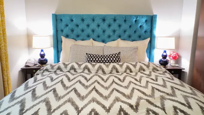 Contek 7 Gaya 'Headboard' yang Bisa Bikin Kamu Tidur Nyenyak