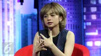 Prastiwi Dwiarti, atau yang akrab dipanggil Tiwi saat menjadi bintang tamu dalam acara Dear Haters, Liputan6.com di SCTV Tower, Jakarta, Kamis (23/3). (Liputan6.com/Fatkhur Rozaq)