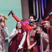 Di hari ke-3 pemeran Ranveer dan Ishani berada di Jakarta, mereka kembali memanjakan para penggemarnya lewat panggung Pesta Bollywood yang disiarkan secara live dari Indosiar, Studio Emtek, Jakarta Barat, Senin (6/3/2017). (Deki Prayoga/Bintang.com)