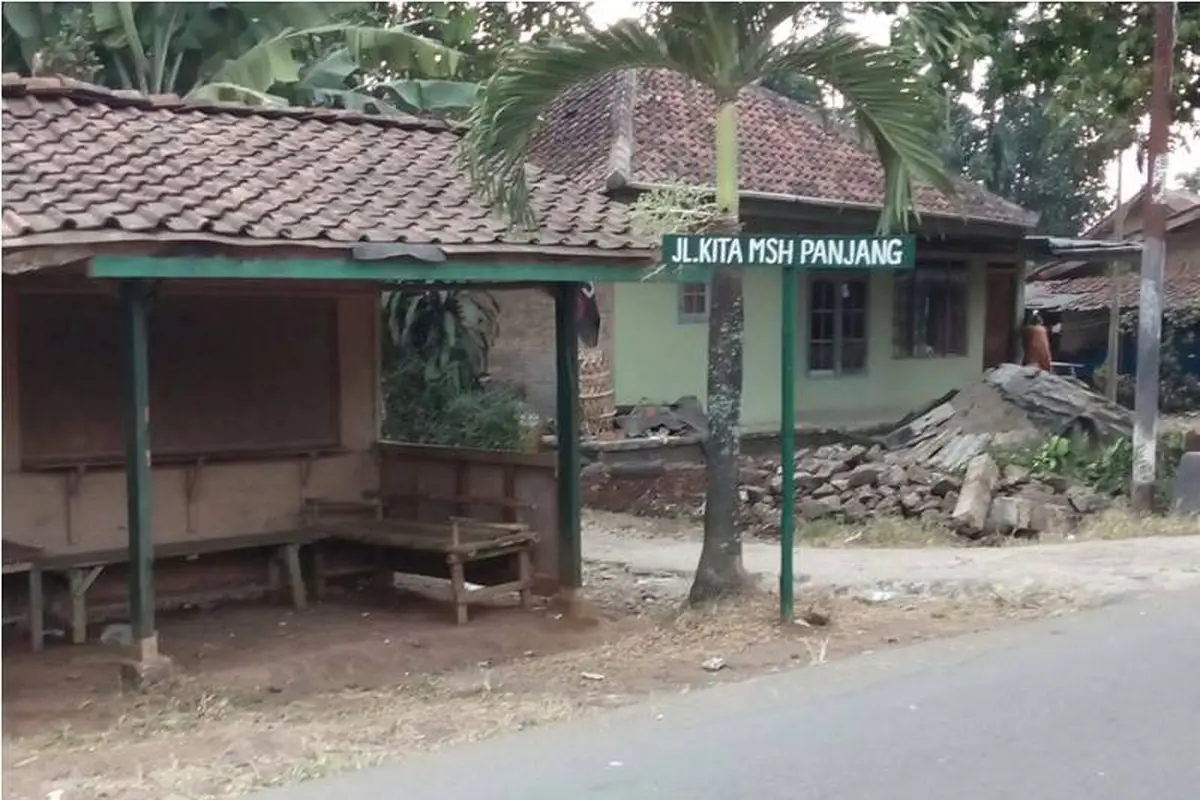 Plang Nama Jalan Ini Bikin Kamu Ingin Putar Arah