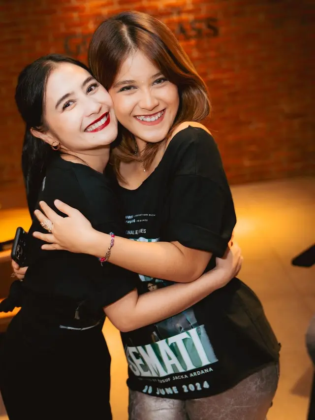 Prilly Latuconsina (Instagram/prillylatuconsina96)