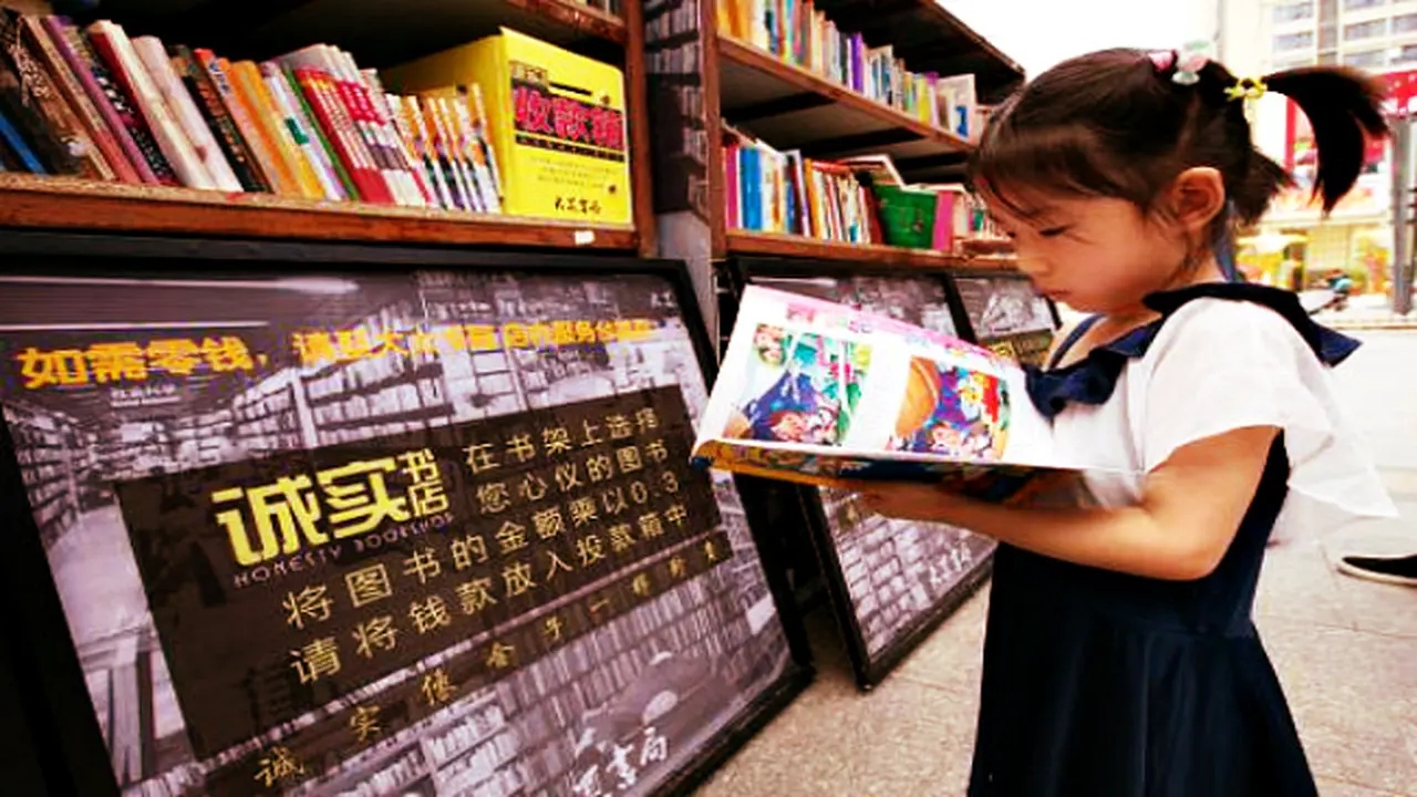 'Toko Buku Kejujuran' Tanpa Staf yang Bekerja 